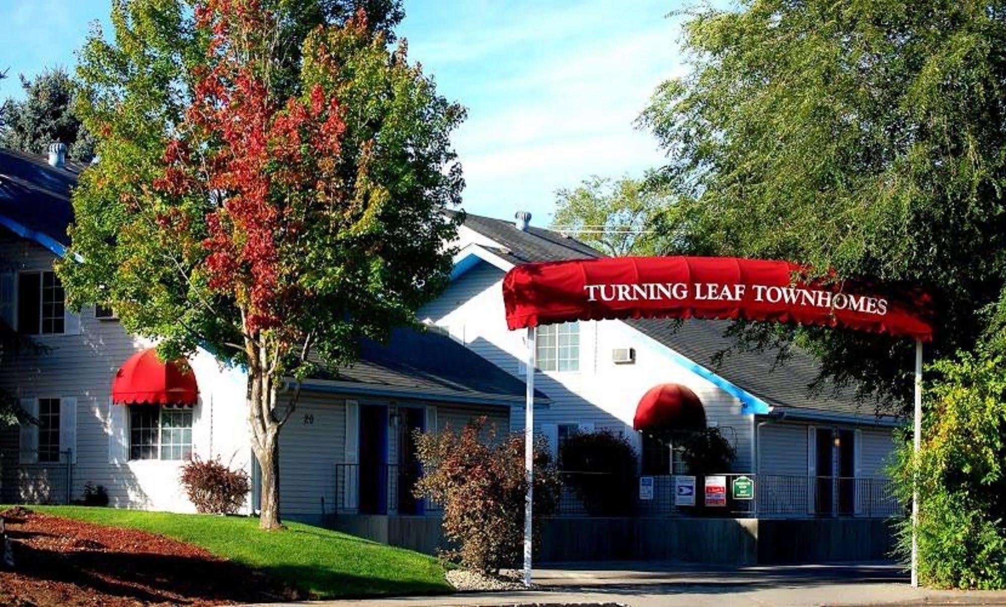 Turning Leaf Townhome Suites Fairwood Экстерьер фото