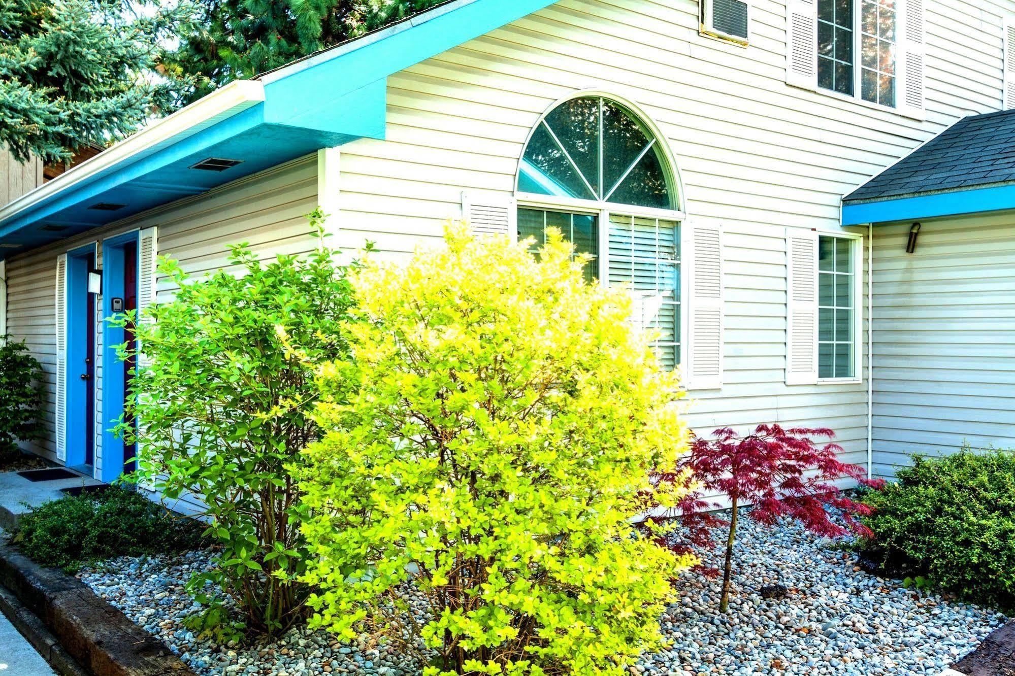Turning Leaf Townhome Suites Fairwood Экстерьер фото