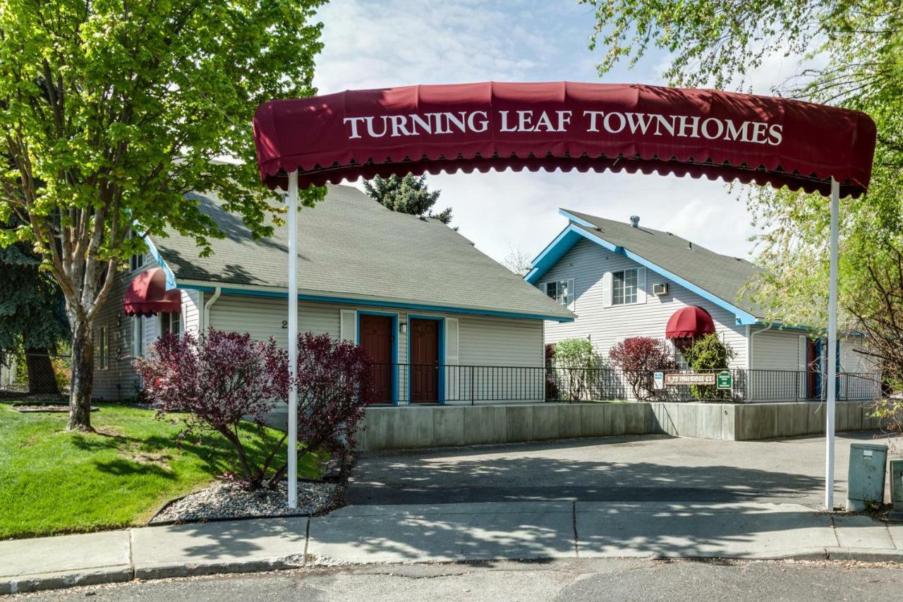 Turning Leaf Townhome Suites Fairwood Экстерьер фото